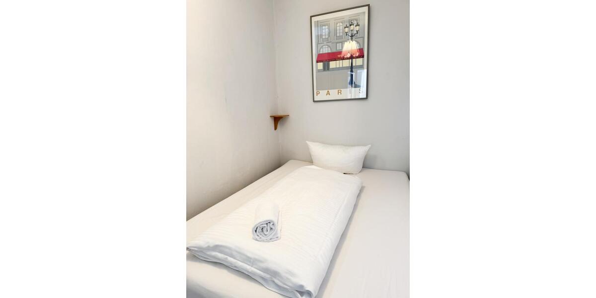 Reihenhaus Kitzingen - 1.5 Zimmer, 60 m&sup2;, 1.000&euro; | Angebot:26423934