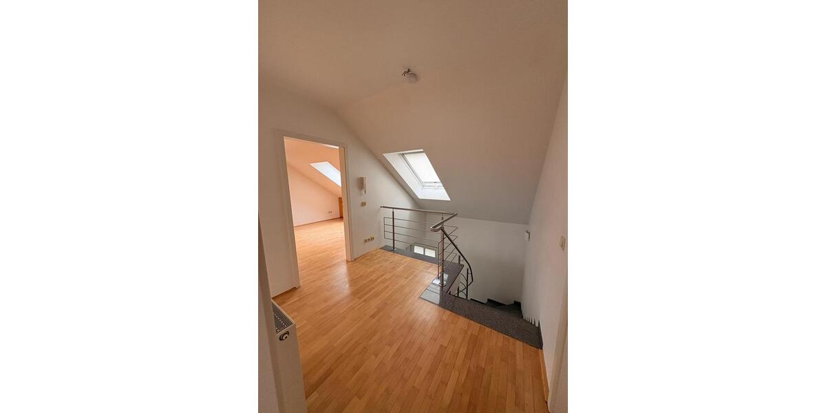 Maisonettenwohnung Würzburg Dürrbachau - 4 Zimmer, 134 m&sup2;, 1.650&euro; | Angebot:26256521