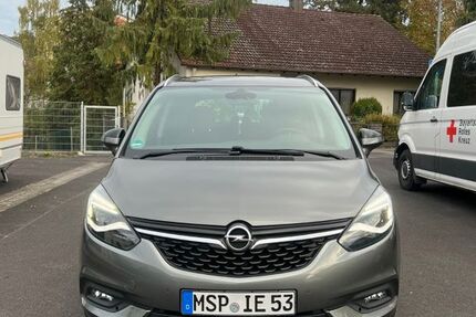 Opel Zafira 176.000 km 9.950 &euro; ZELLINGEN 97225