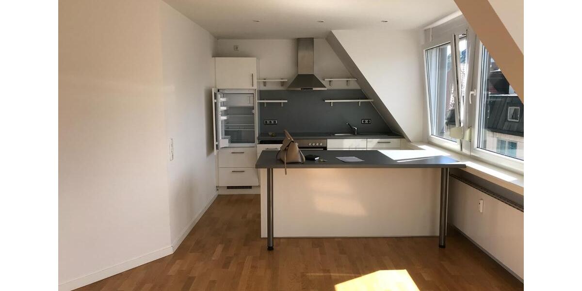 Dachgeschoßwohnung Würzburg - 2 Zimmer, 72 m&sup2;, 1.060&euro; | Angebot:26606065