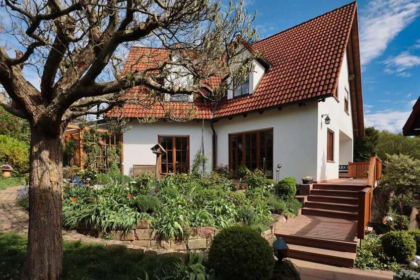 Haus zum Kaufen in Würzburg 986.000 € 205 m²