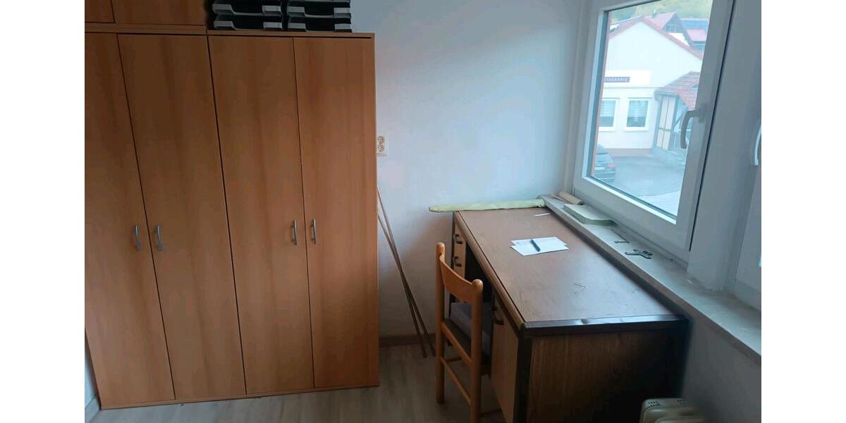 Einfamilienhaus Werneck - 8 Zimmer, 170 m&sup2;, 300.000&euro; | Angebot:26638488