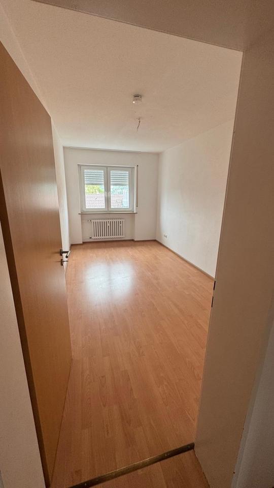 4-Zimmer Wohnung mit Altstadtblick, neuer Küche & Garage zimmer