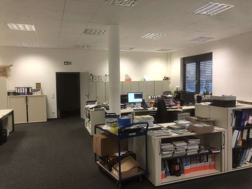 Einzelhandel in Würzburg 2.900 € 230 m²