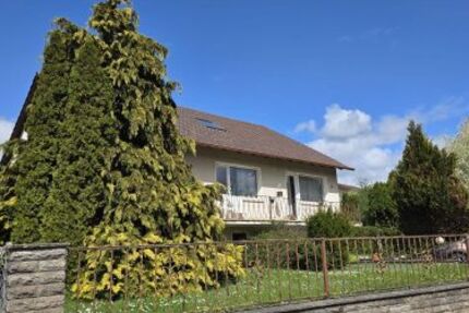 Einfamilienhaus mit Garage und Garten in 97534 Waigolshausen (ID 10654) - Haus Waigolshausen Waigolshausen | Angebot:26682782