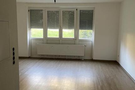 Wohnung Würzburg Heuchelhof - 1 Zimmer, 30 m&sup2;, 120.000&euro; | Angebot:27168439