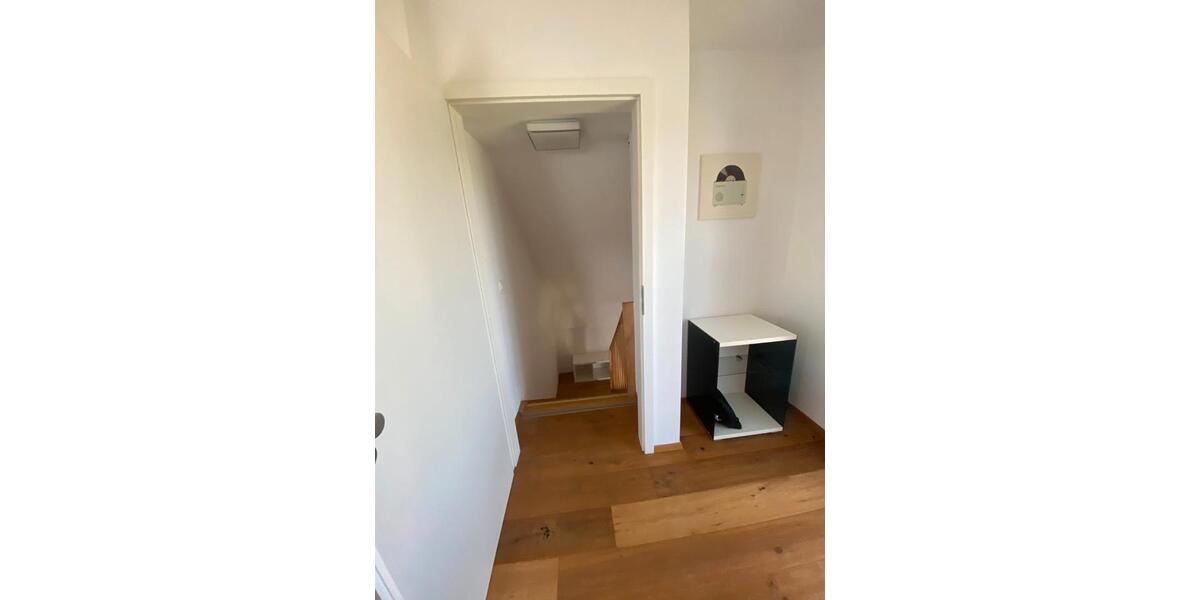 Dachgeschoßwohnung Würzburg Frauenland - 1 Zimmer, 50 m&sup2;, 950&euro; | Angebot:26284502