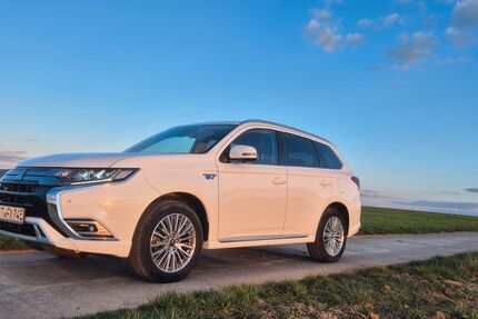 Mitsubishi Plug-in Hybrid Outlander 72.000 km 20.400 &euro; Marktbreit 97340
