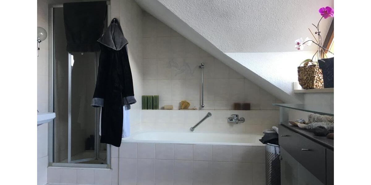 Dachgeschoßwohnung Kolitzheim - 5 Zimmer, 110 m&sup2;, 880&euro; | Angebot:24884524