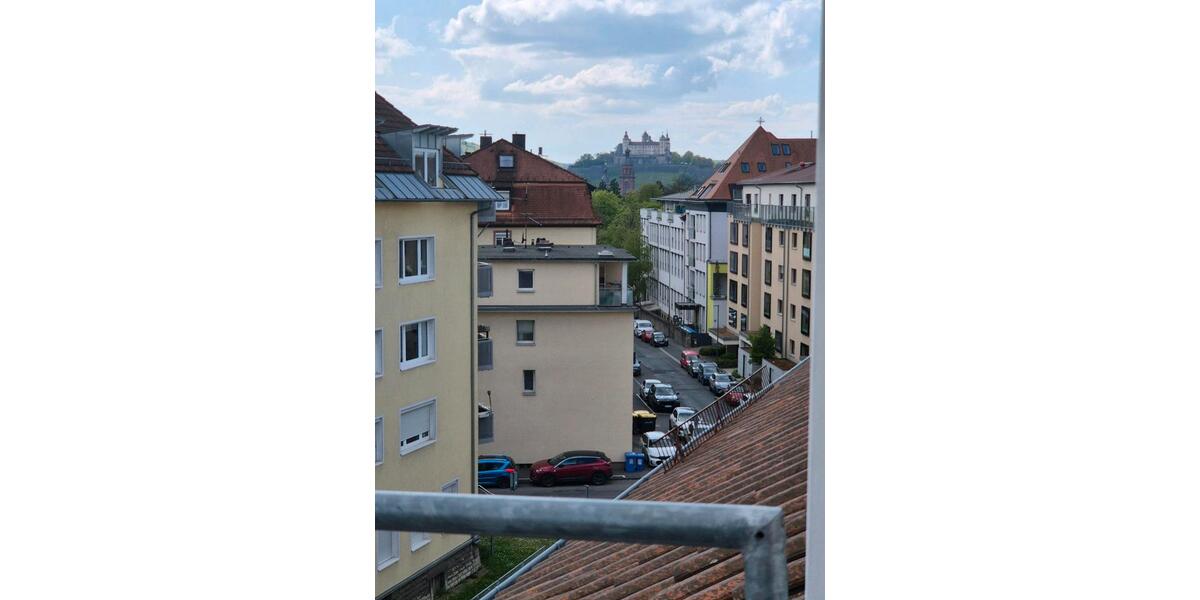 Dachgeschoßwohnung Würzburg Sanderau - 3 Zimmer, 62 m&sup2;, 855&euro; | Angebot:26489937
