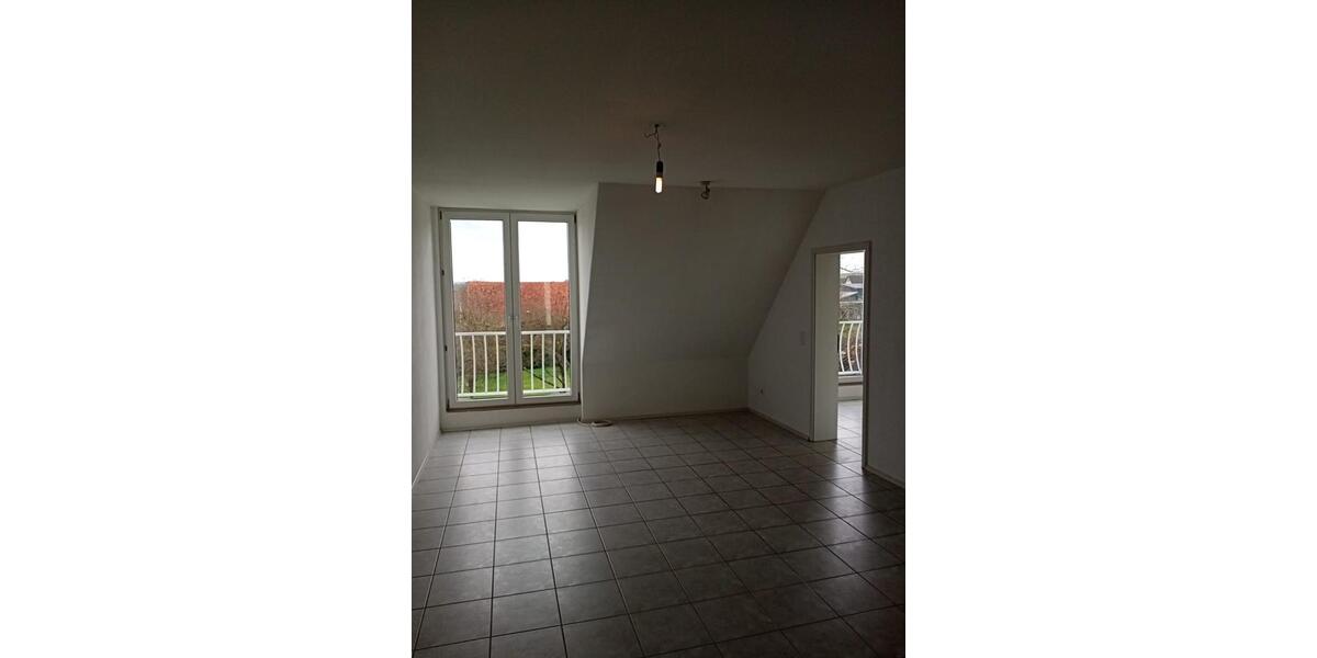 Etagenwohnung Urspringen - 4.5 Zimmer, 128 m&sup2;, 880&euro; | Angebot:26228432