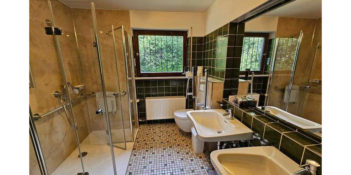 Einfamilienhaus Ochsenfurt - 8 Zimmer, 196 m&sup2;, 698.000&euro; | Angebot:25698650