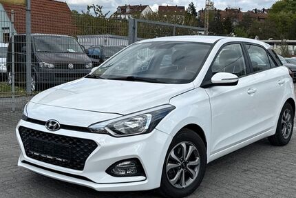 Hyundai i20 28.821 km 12.990 &euro; Würzburg 97076