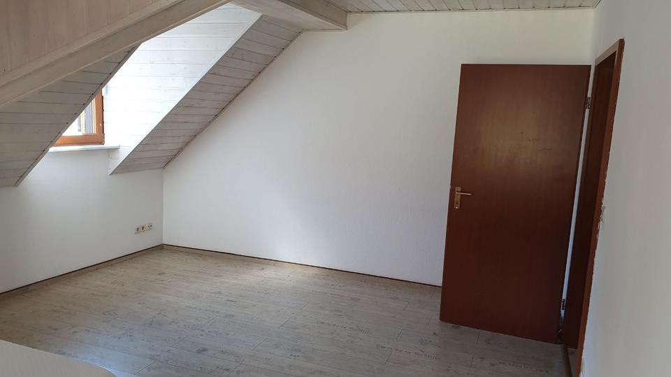 Dachgeschoßwohnung Arnstein - 3 Zimmer, 102 m&sup2;, 680&euro; | Angebot:26577626