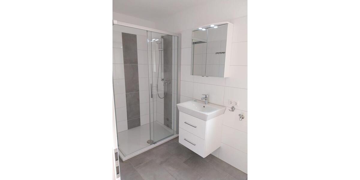 Erdgeschoßwohnung Würzburg Lengfeld - 3 Zimmer, 86 m&sup2;, 999&euro; | Angebot:26630836