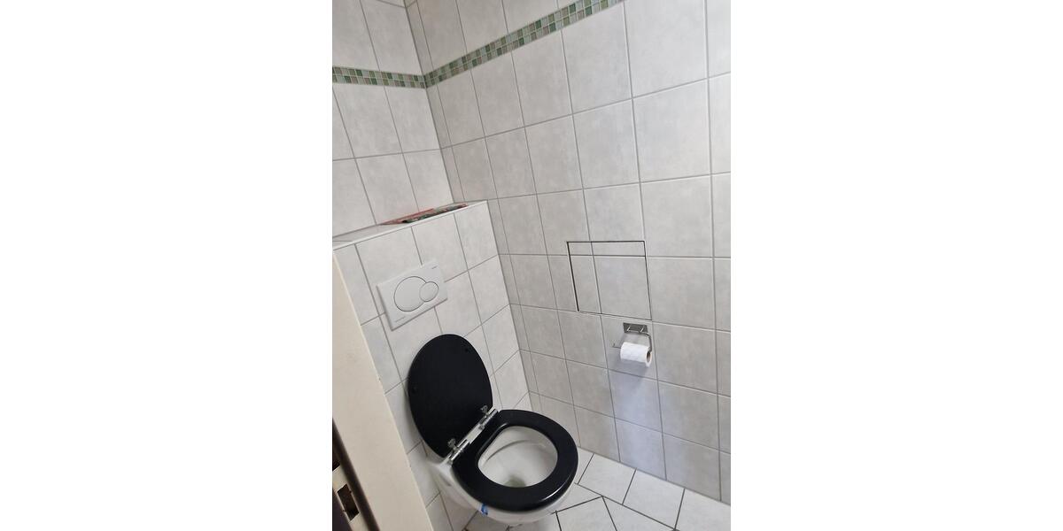 Etagenwohnung Rottendorf - 1 Zimmer, 85 m&sup2;, 805&euro; | Angebot:25650941