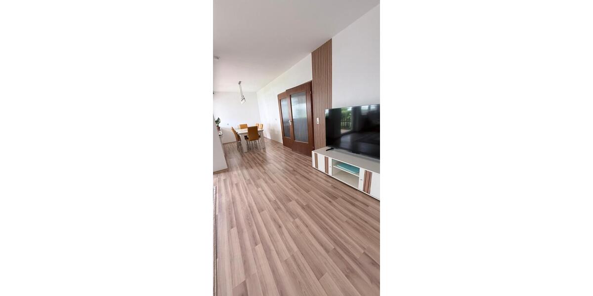 Etagenwohnung Würzburg Lengfeld - 3 Zimmer, 100 m&sup2;, 590&euro; | Angebot:26646619