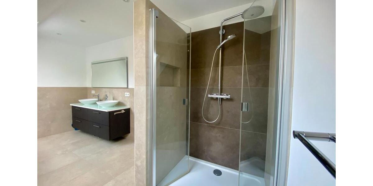 Einfamilienhaus Werneck - 6 Zimmer, 150 m&sup2;, 1.900&euro; | Angebot:25590830