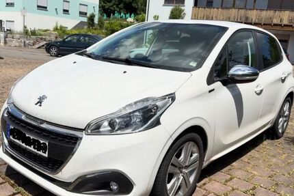 Peugeot 208 58.117 km 6.599 &euro; Kirchheim 97268