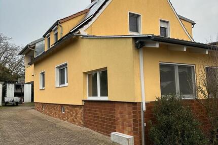 Haus Bergrheinfeld - 7 Zimmer, 250 m&sup2;, 510.000&euro; | Angebot:25053535