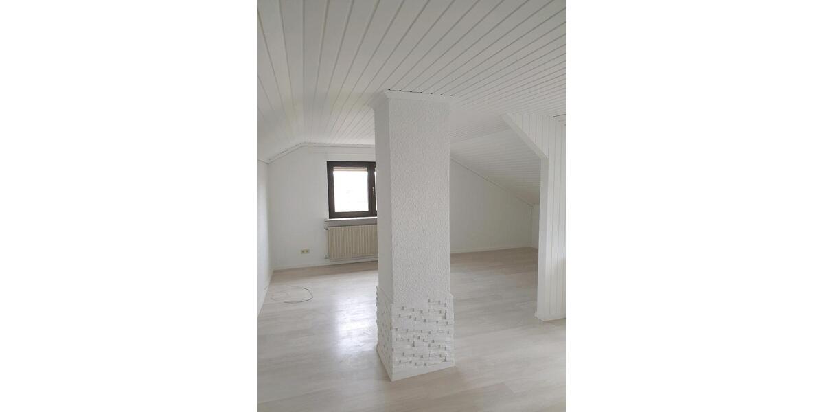 Dachgeschoßwohnung Rimpar - 3 Zimmer, 75 m&sup2;, 900&euro; | Angebot:26476793