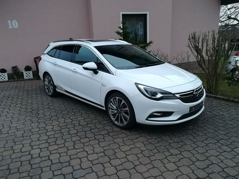 Opel Astra 89.000 km 14.799 € Roden 97849