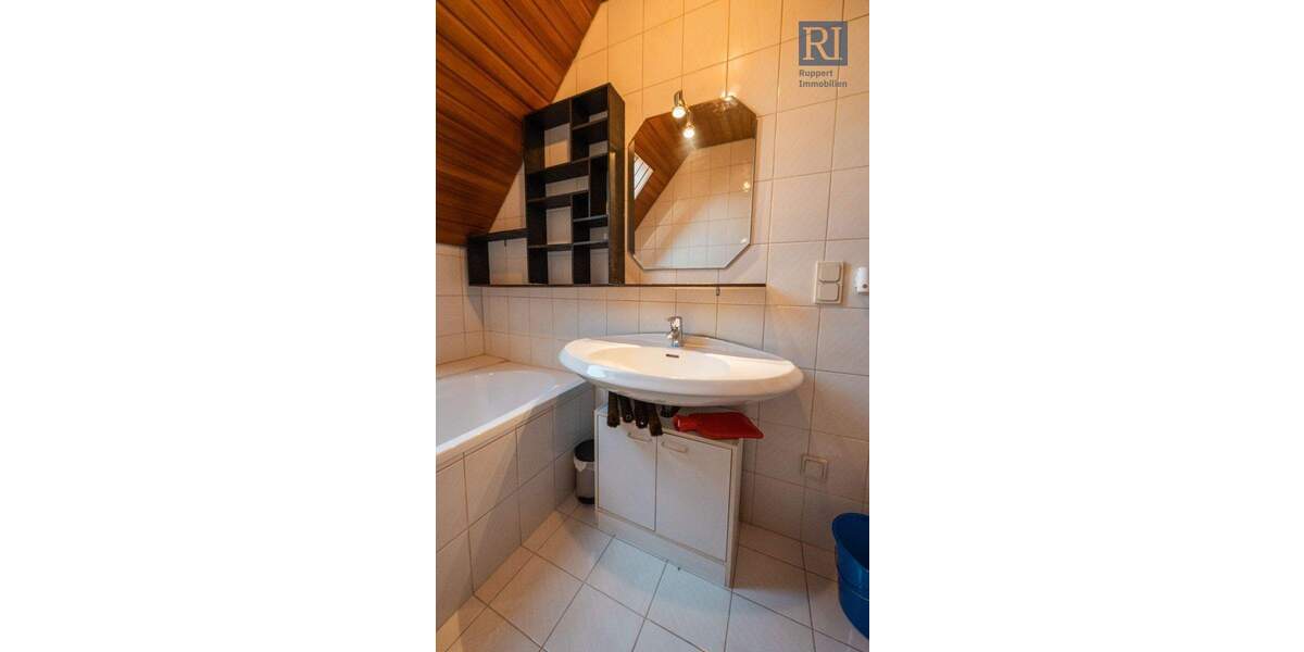 Mehrfamilienhaus, Wohnhaus Rimpar - 6 Zimmer, 187 m&sup2;, 278.000&euro; | Angebot:25909246