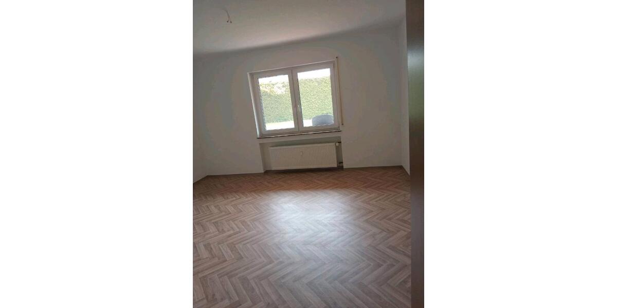 Erdgeschoßwohnung Würzburg Lengfeld - 4 Zimmer, 102 m&sup2;, 1.500&euro; | Angebot:26681363