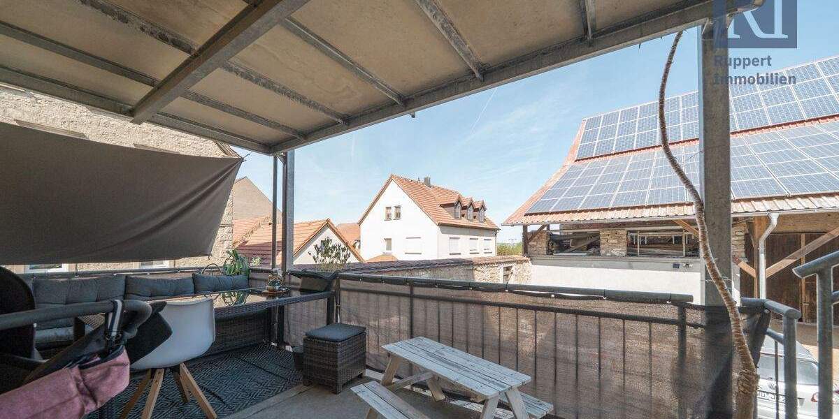 Etagenwohnung Oberpleichfeld - 4 Zimmer, 99 m&sup2;, 242.000&euro; | Angebot:25666651