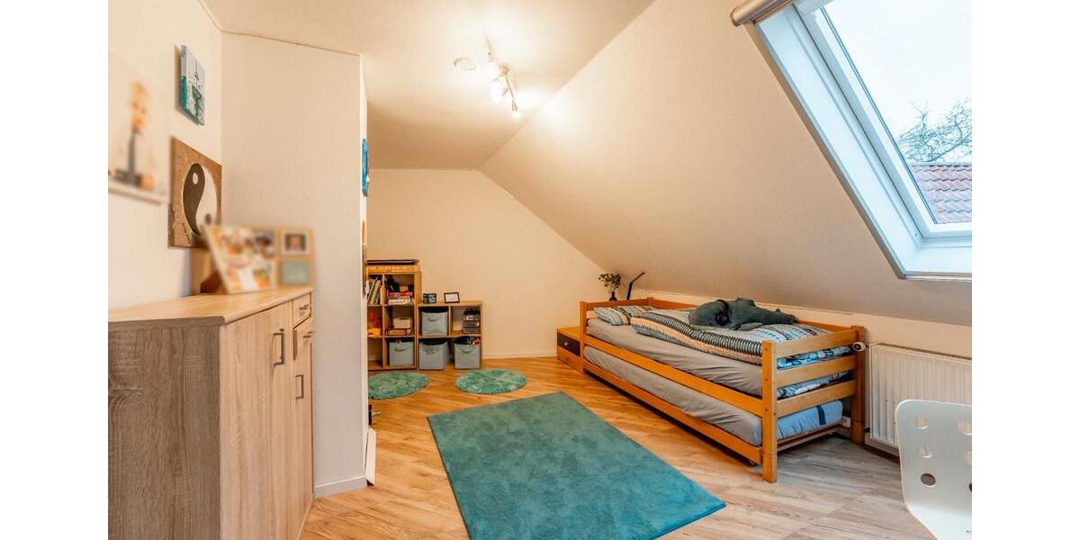 Dachgeschoßwohnung Albertshofen - 4.5 Zimmer, 160 m&sup2;, 1.280&euro; | Angebot:26442379