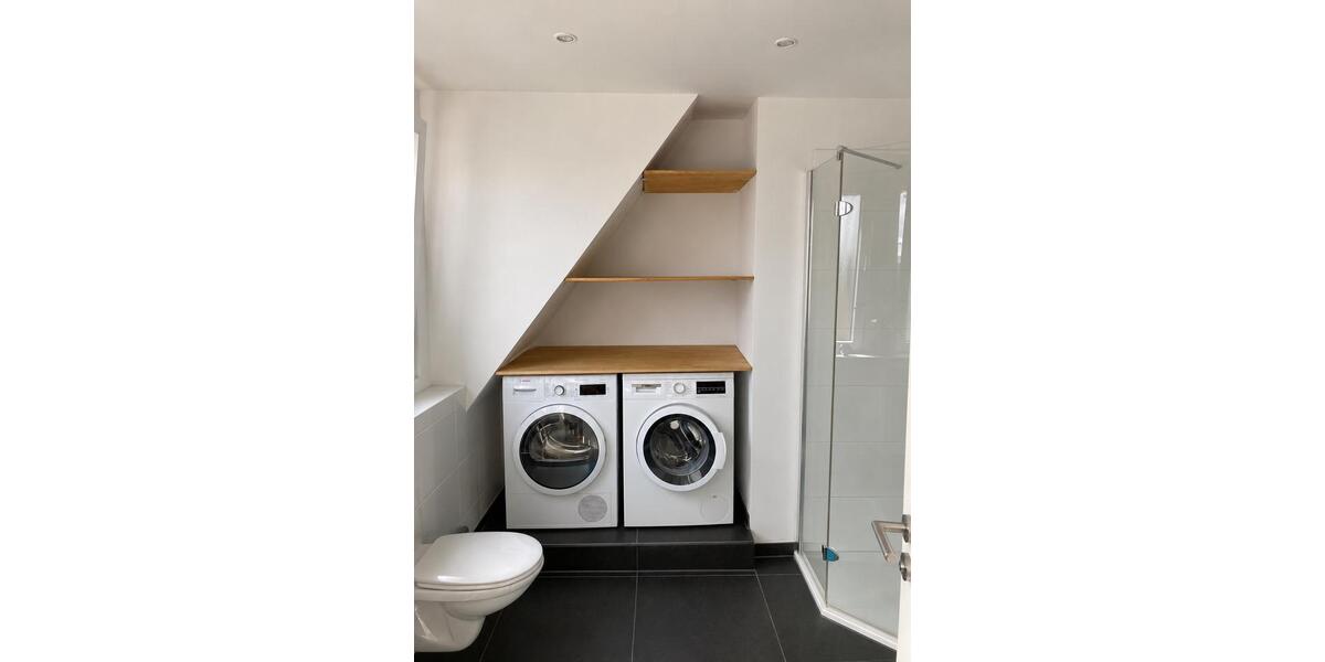 Dachgeschoßwohnung Würzburg - 2 Zimmer, 72 m&sup2;, 1.060&euro; | Angebot:26606065
