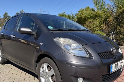 Toyota Yaris 80.385 km 3.990 &euro; Würzburg 97076