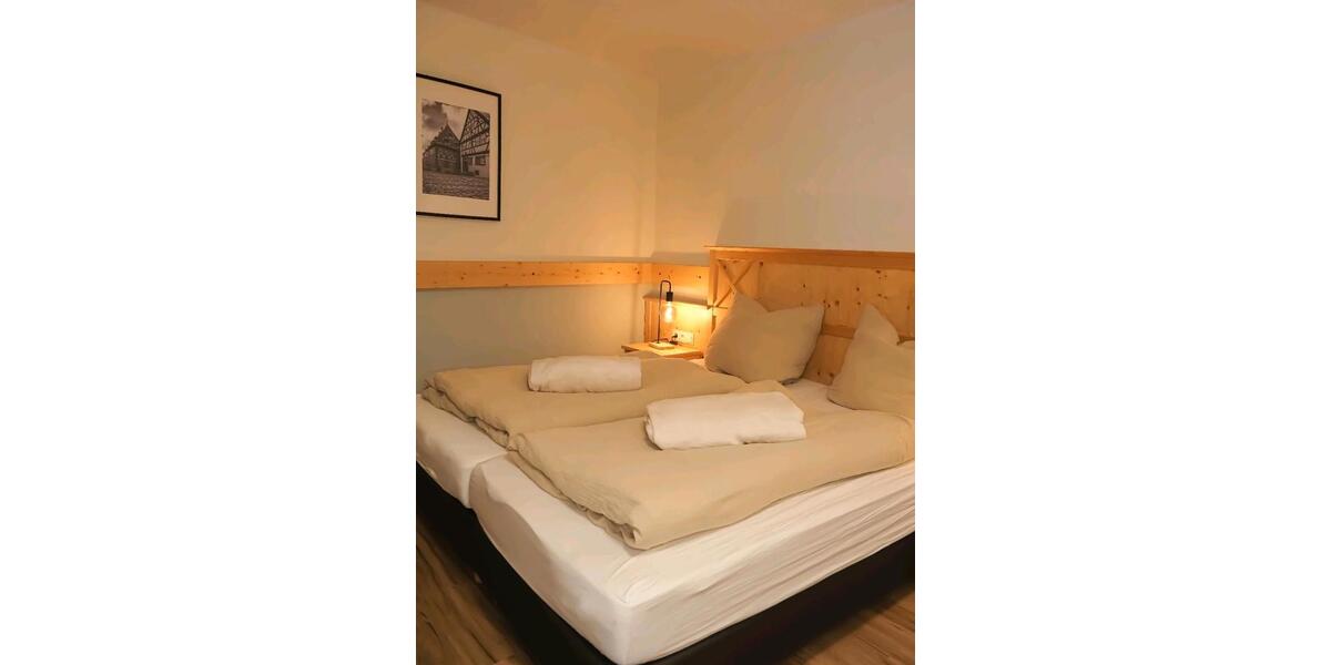 Etagenwohnung Mainbernheim - 4 Zimmer, 25 m&sup2;, 99&euro; | Angebot:24729627