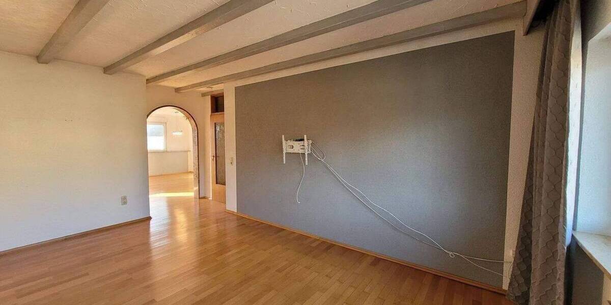 Etagenwohnung Kirchheim - 4 Zimmer, 130 m&sup2;, 980&euro; | Angebot:26920026