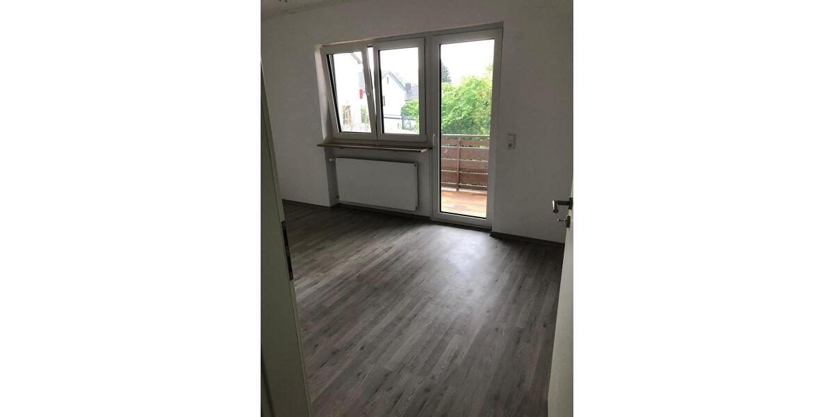 Etagenwohnung Veitshöchheim - 3.5 Zimmer, 90 m&sup2;, 1.400&euro; | Angebot:26478546