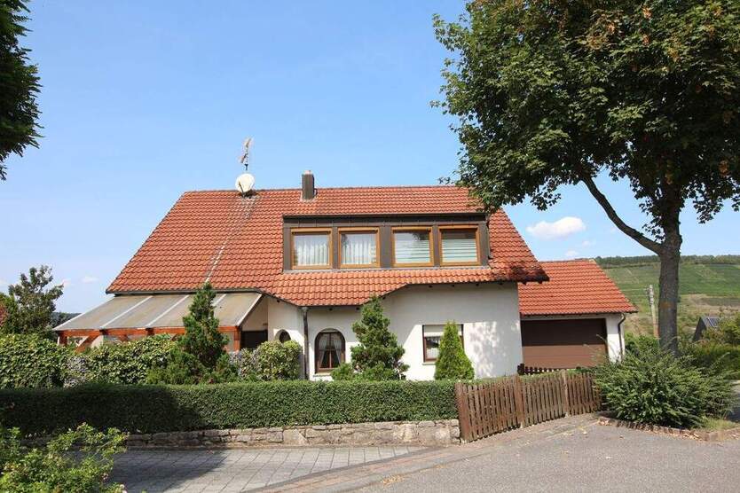 Modernes, freistehendes EinZweifamilienhaus in GerlachsheimLauda-Königshofen 6 zimmer