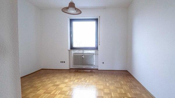 Etagenwohnung Würzburg Lengfeld - 3 Zimmer, 90 m&sup2;, 1.300&euro; | Angebot:26449995