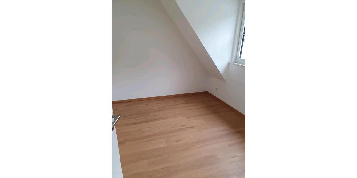 Etagenwohnung Volkach - 4 Zimmer, 94 m&sup2;, 790&euro; | Angebot:26440986
