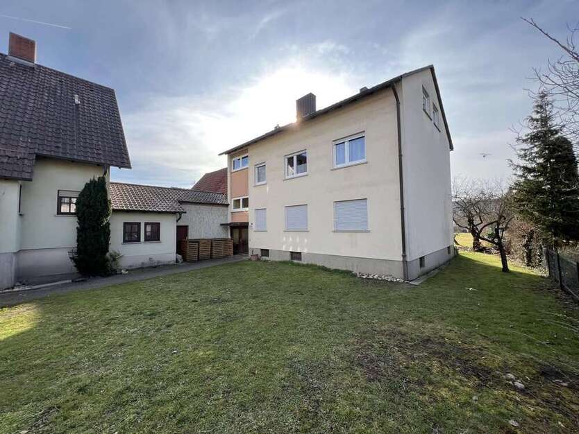 Haus zum Kaufen in Veitshöchheim 630.000 € 250 m²