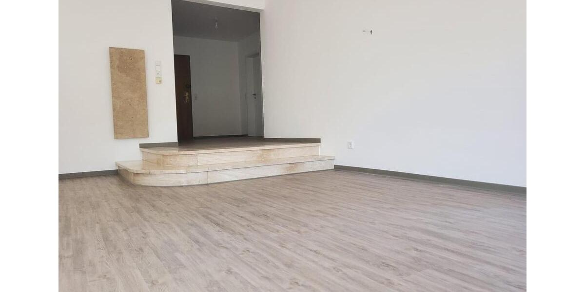 Erdgeschoßwohnung Margetshöchheim - 5 Zimmer, 146 m&sup2;, 1.730&euro; | Angebot:26589431