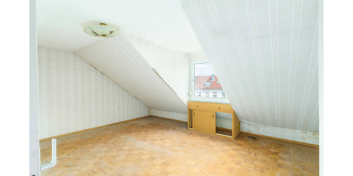 Reihenmittelhaus Würzburg Frauenland - 6 Zimmer, 104 m&sup2;, 399.000&euro; | Angebot:26797381