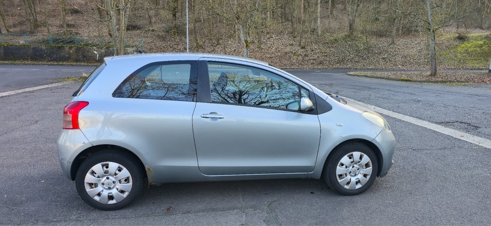 Toyota Yaris 130.834 km 2.900 &euro; Kitzingen 97318