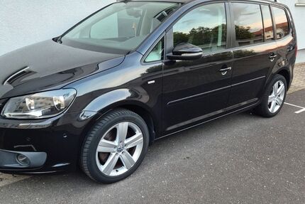 VW Touran 145.000 km 9.900 € Würzburg 97074