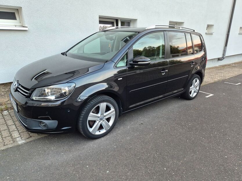 VW Touran 145.000 km 9.900 € Würzburg 97074