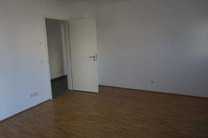 Etagenwohnung Würzburg Frauenland - 4 Zimmer, 114 m&sup2;, 1.700&euro; | Angebot:26766880