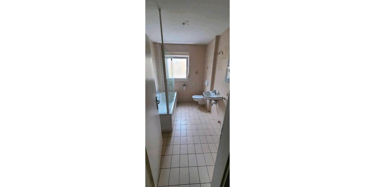 Hochparterre Ochsenfurt - 3 Zimmer, 65 m&sup2;, 500&euro; | Angebot:26208351