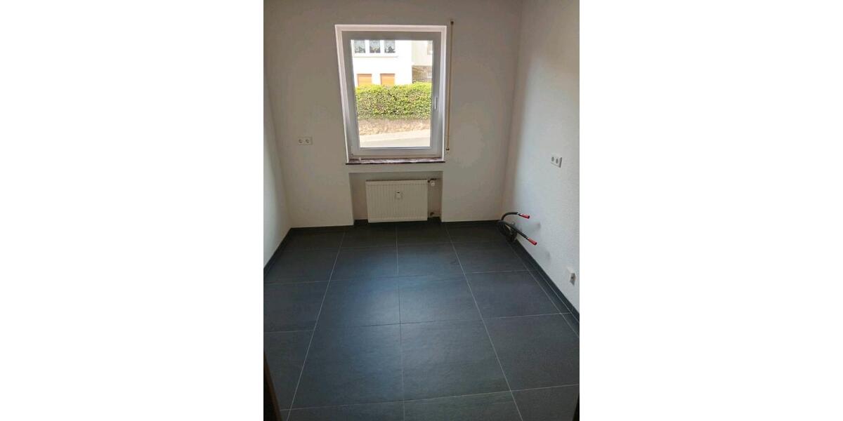 Erdgeschoßwohnung Würzburg Lengfeld - 4 Zimmer, 102 m&sup2;, 1.500&euro; | Angebot:26681363
