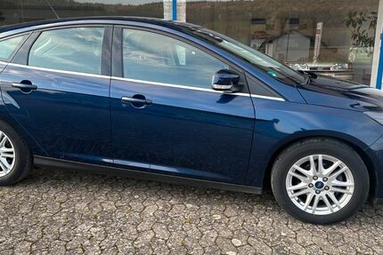Ford Focus 110.400 km 5.890 &euro; Arnstein-Heugrumbach 97450