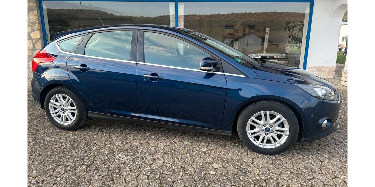 Ford Focus 110.400 km 5.890 &euro; Arnstein-Heugrumbach 97450