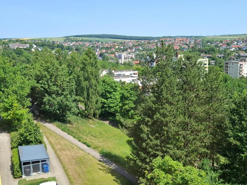 2 Zimmer Wohnung, traumhafter Fernblick, Unikliniknähe, Garage